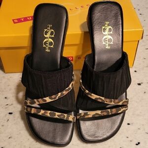 Shoes Black Leopard Slides